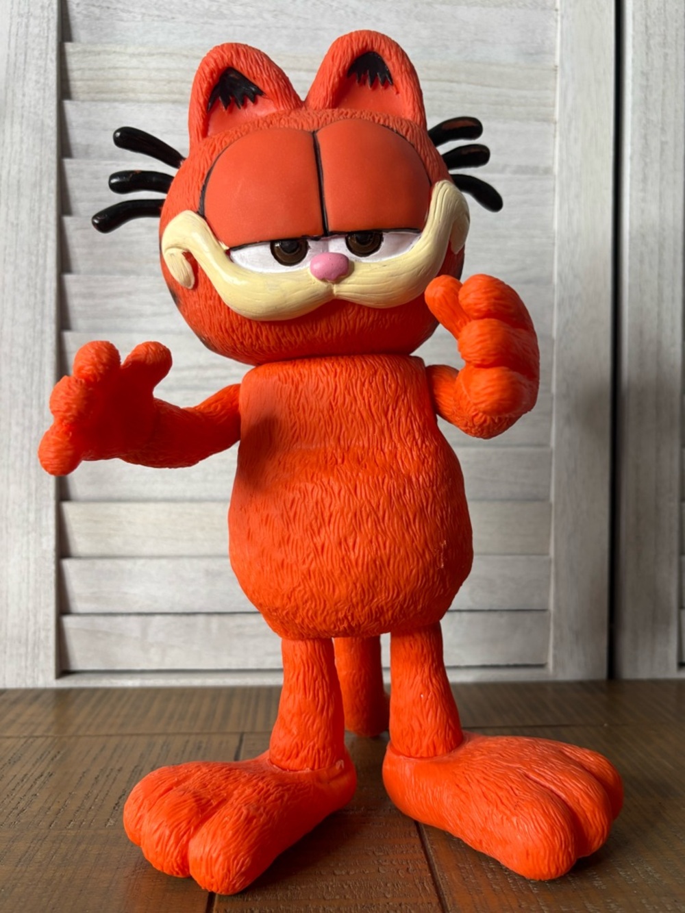 Custom Light-Up Garfield Figure - OOAK Art Piece Multiple Light Modes - Picture 10 of 13